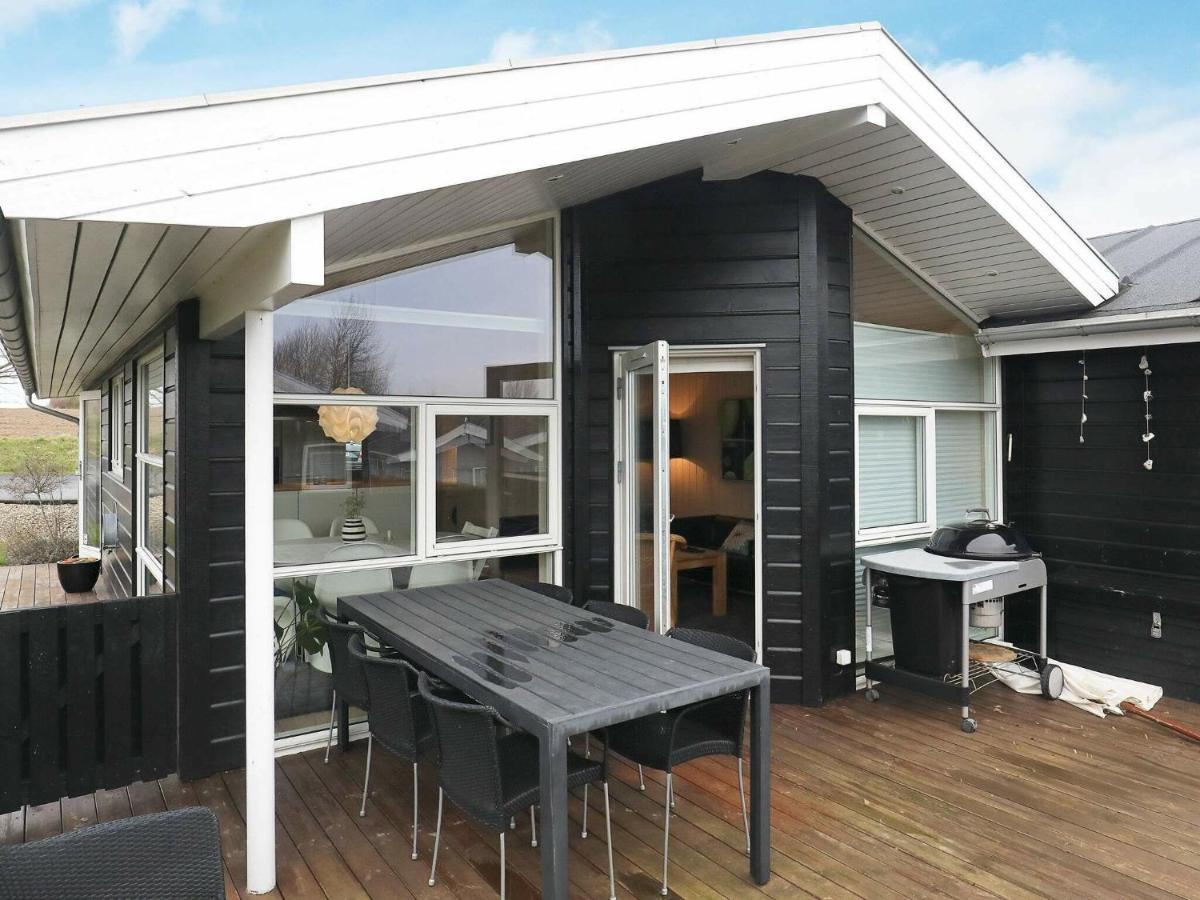 6 Person Holiday Home In Tranek R Fæbæk Bagian luar foto